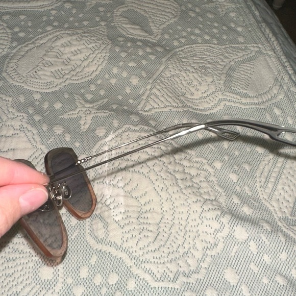 Luxury Dior sunglasses - Picture 7 of 8